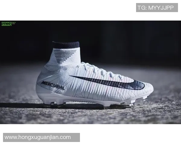 足球球星专属战靴设计解析与品牌风格演变探讨